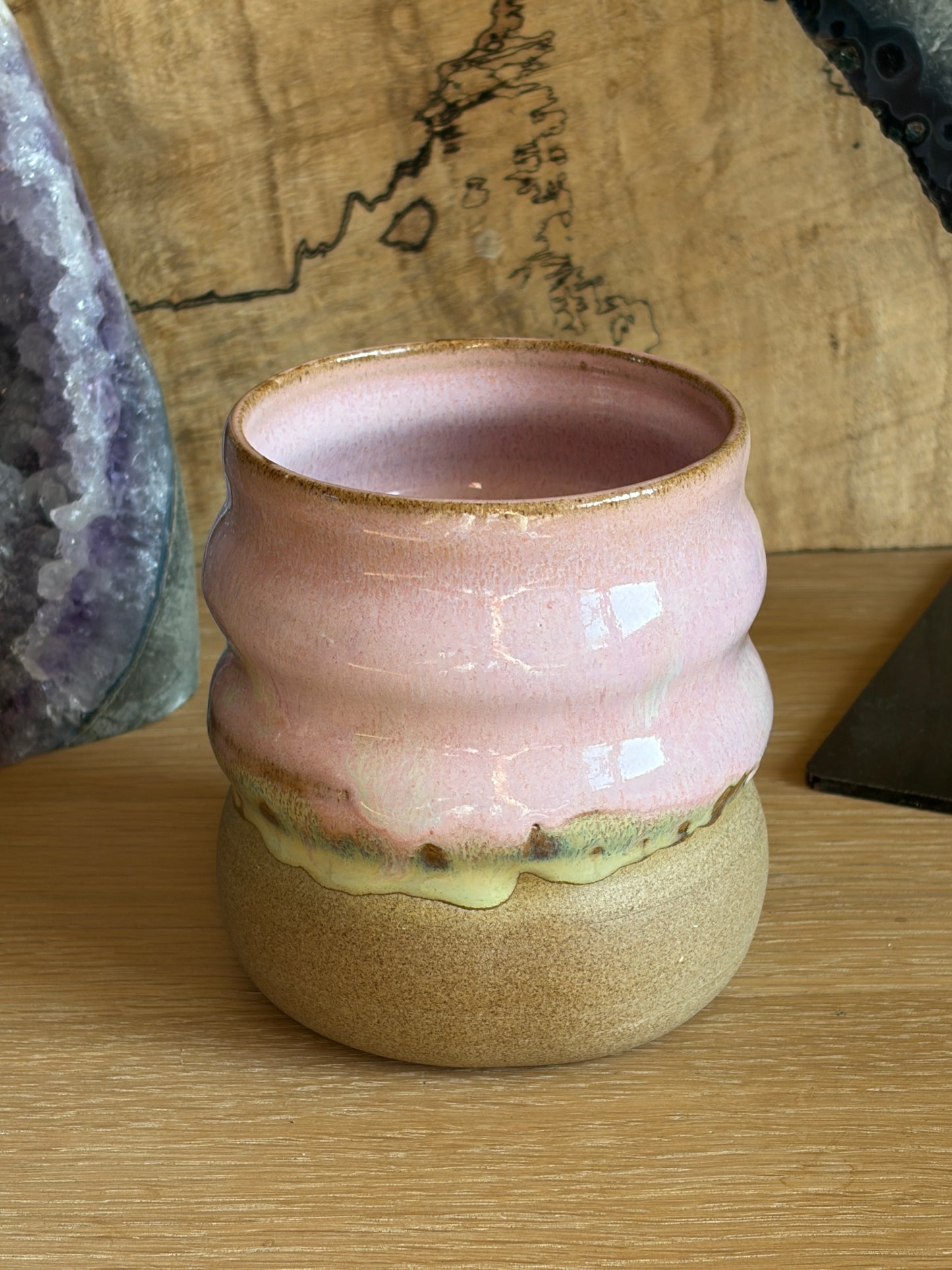 Becher curvi rose/grün